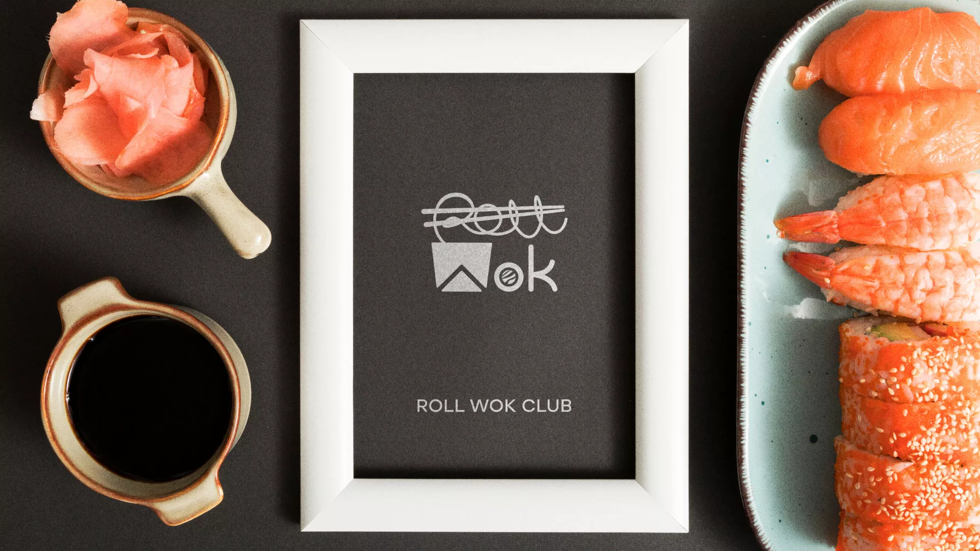 Разработка логотипа суши-бара «Roll Wok Club» в Белово